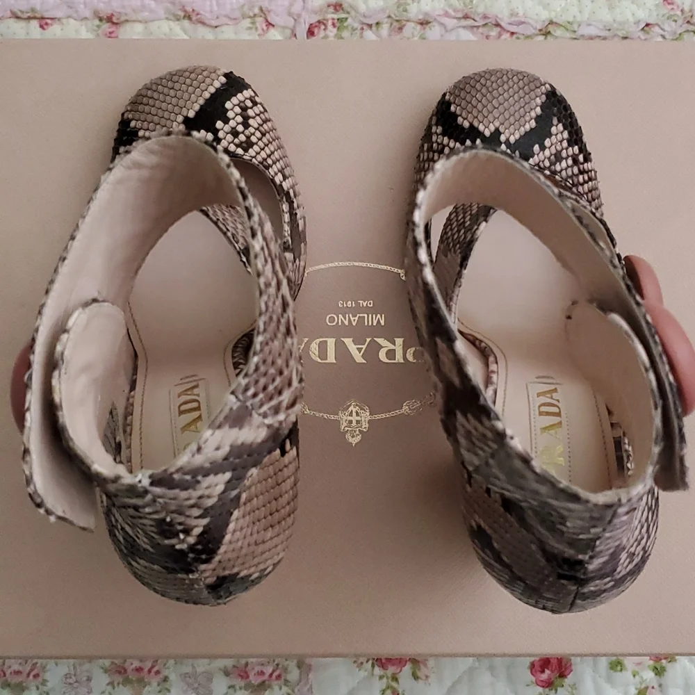 Prada python ankle strap marry jane pumps Calzature Donna Cipria button hot 37 7 - Picture 13 of 17